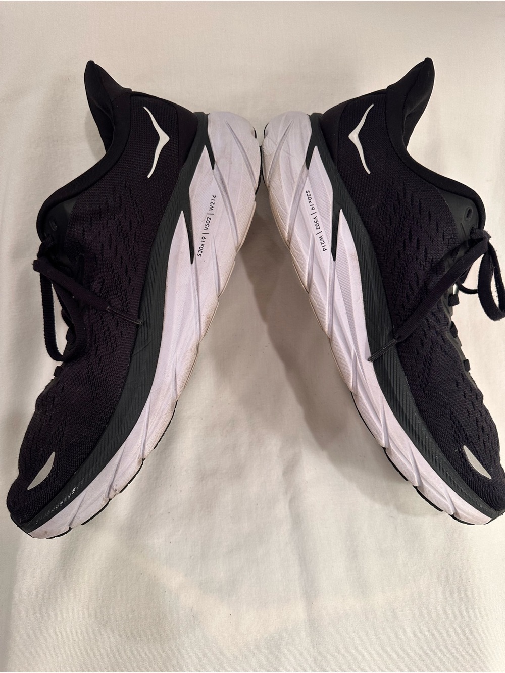 Women’s Hoka Clifton 8 Running Shoes - Picture 4 of 11